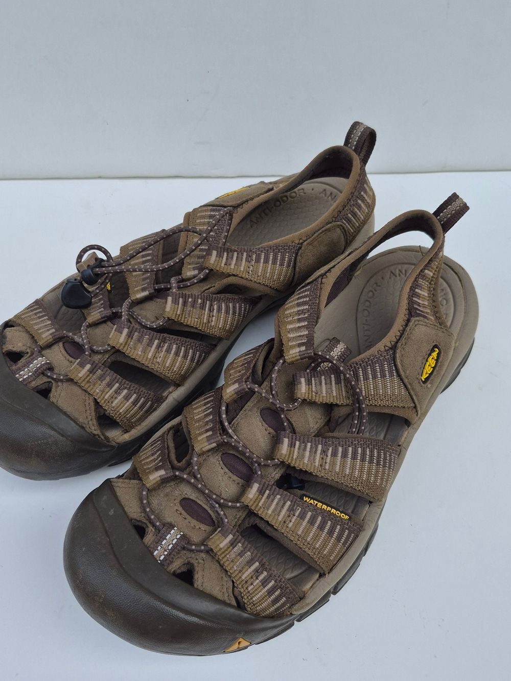 KEEN Men’s Brown Waterproof Outdoor Sandals - 9